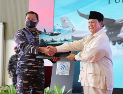 Kunjungi PTDI, Prabowo: Jaga Investasi Rakyat
