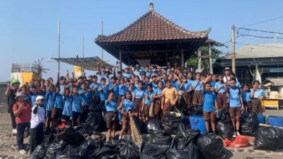 Indonesia Respon Ajak Masyarakat dalam Gerakan Bersih Pantai di Gianyar Bali